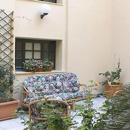 Ξενοδοχείο με διαμερίσματα Palazzo Serraino 4*